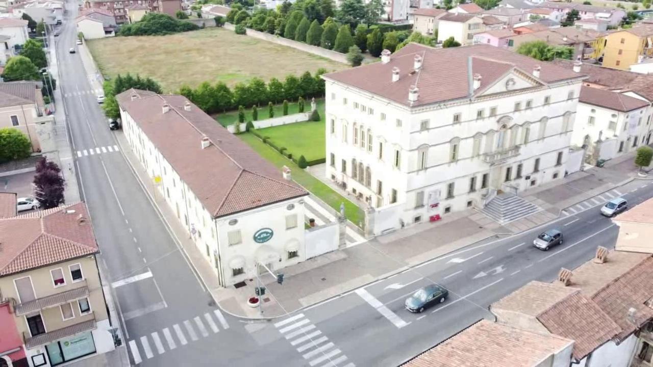Residenza Villa Vecelli Cavriani Mozzecane Luaran gambar